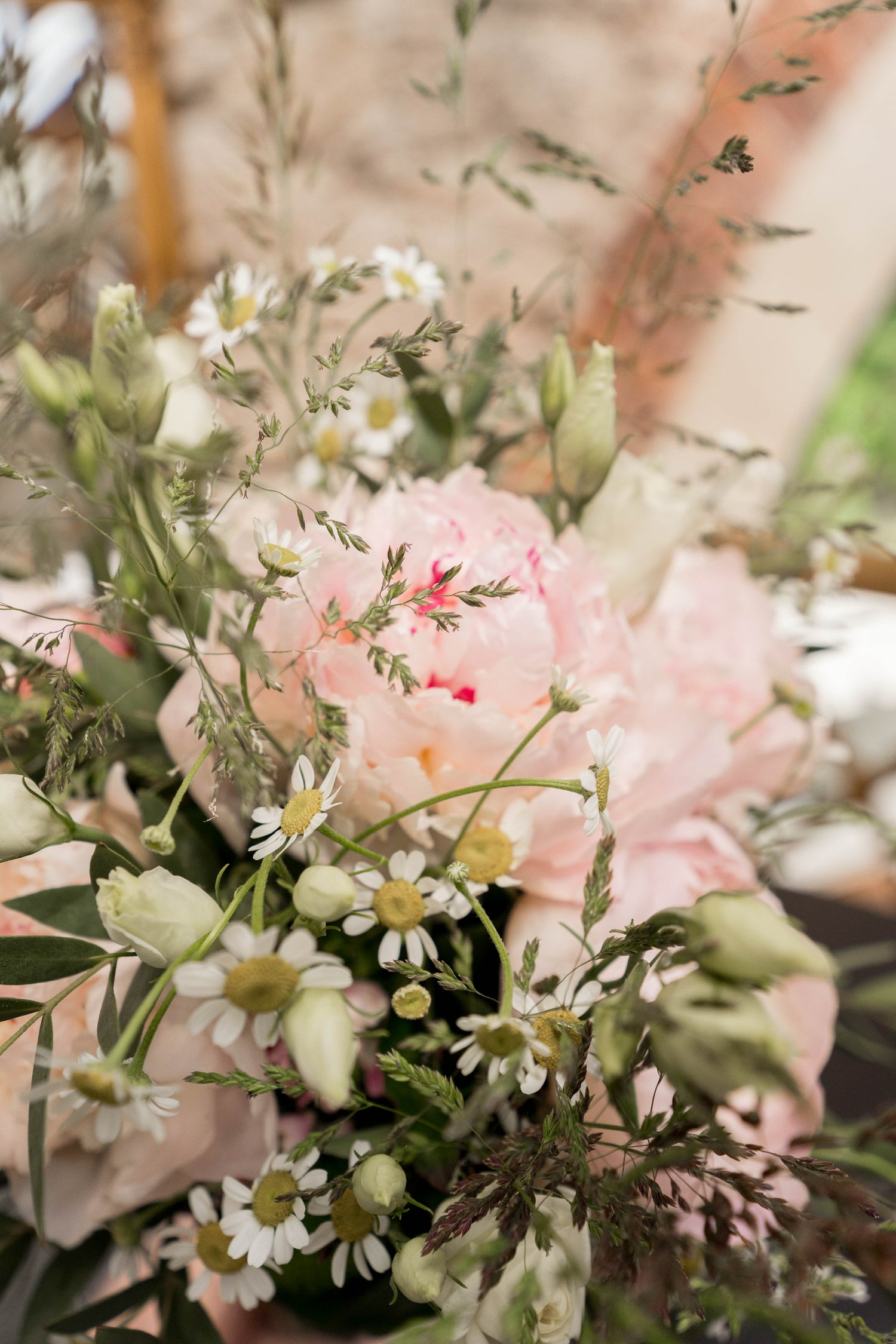 Confiez chaque détail à une wedding planner intuitive à La Rochelle pour un mariage fluide, élégant et profondément vous.